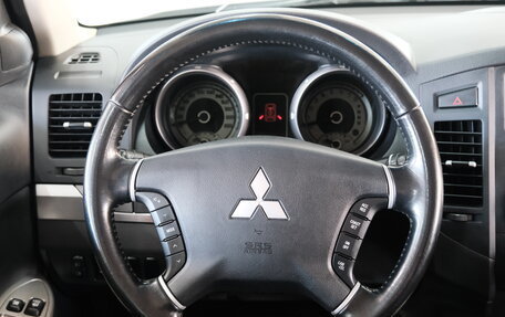 Mitsubishi Pajero IV, 2014 год, 2 599 000 рублей, 13 фотография