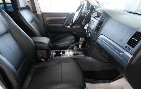 Mitsubishi Pajero IV, 2014 год, 2 599 000 рублей, 22 фотография
