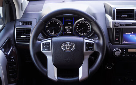 Toyota Land Cruiser Prado 150 рестайлинг 2, 2015 год, 3 616 000 рублей, 12 фотография