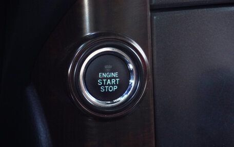 Toyota Land Cruiser Prado 150 рестайлинг 2, 2015 год, 3 616 000 рублей, 16 фотография