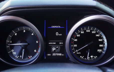 Toyota Land Cruiser Prado 150 рестайлинг 2, 2015 год, 3 616 000 рублей, 13 фотография