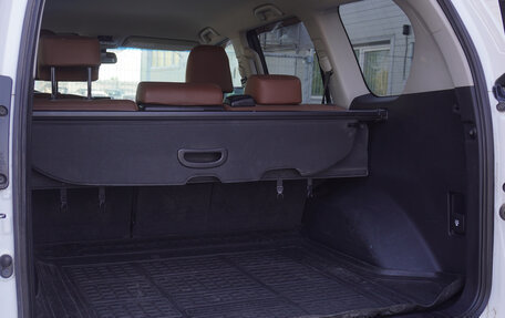 Toyota Land Cruiser Prado 150 рестайлинг 2, 2015 год, 3 616 000 рублей, 29 фотография