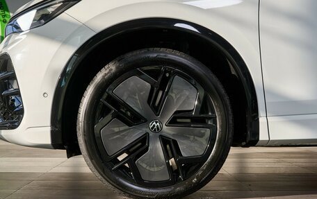 Volkswagen Tiguan, 2024 год, 5 850 000 рублей, 10 фотография