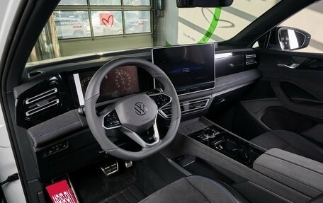 Volkswagen Tiguan, 2024 год, 5 850 000 рублей, 11 фотография