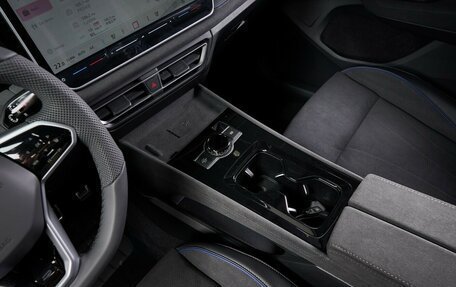 Volkswagen Tiguan, 2024 год, 5 850 000 рублей, 15 фотография