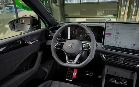 Volkswagen Tiguan, 2024 год, 5 850 000 рублей, 13 фотография