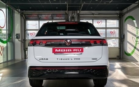 Volkswagen Tiguan, 2024 год, 5 850 000 рублей, 7 фотография