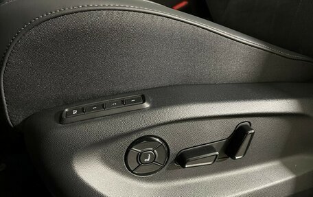 Volkswagen Tiguan, 2024 год, 5 850 000 рублей, 15 фотография