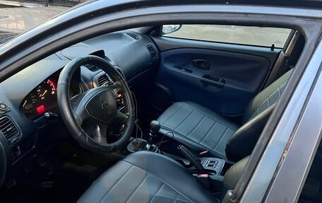 Mitsubishi Carisma I, 2003 год, 260 000 рублей, 9 фотография