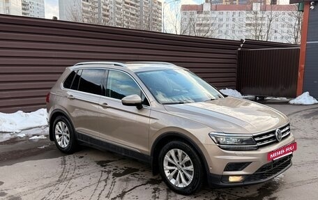 Volkswagen Tiguan II, 2018 год, 2 560 000 рублей, 11 фотография