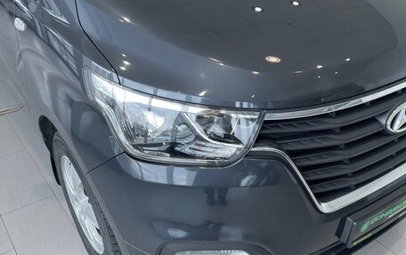 Hyundai Grand Starex Grand Starex I рестайлинг 2, 2018 год, 3 200 000 рублей, 4 фотография