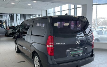 Hyundai Grand Starex Grand Starex I рестайлинг 2, 2018 год, 3 200 000 рублей, 8 фотография