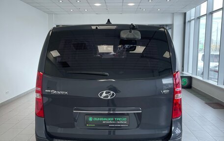 Hyundai Grand Starex Grand Starex I рестайлинг 2, 2018 год, 3 200 000 рублей, 7 фотография