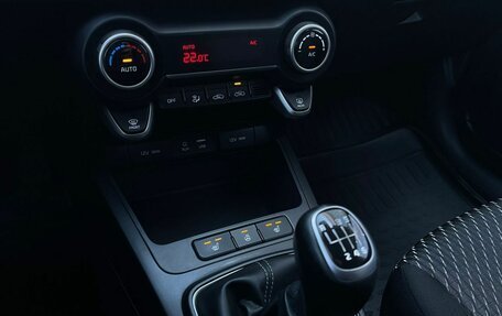 KIA Rio IV, 2018 год, 1 249 000 рублей, 17 фотография