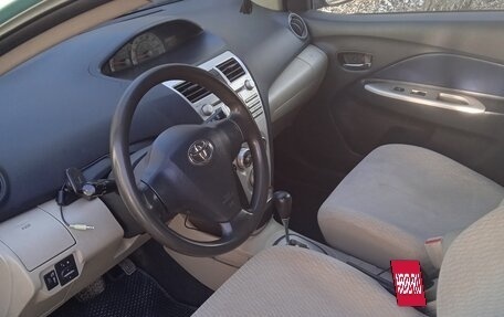 Toyota Yaris III рестайлинг, 2007 год, 650 000 рублей, 8 фотография