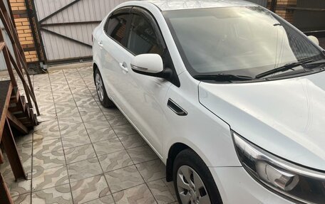 KIA Rio III рестайлинг, 2015 год, 1 000 000 рублей, 2 фотография