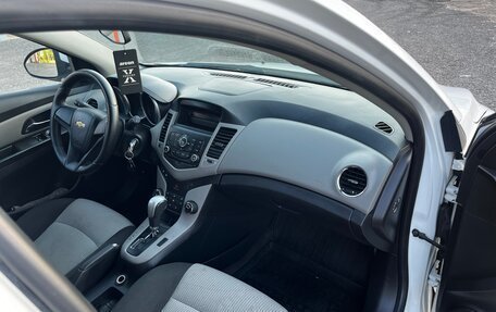 Chevrolet Cruze II, 2012 год, 695 000 рублей, 7 фотография