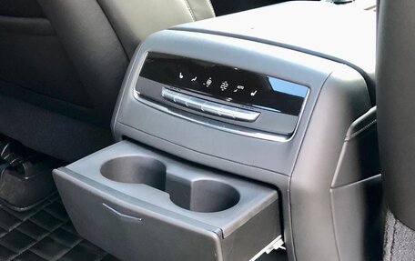 Cadillac Escalade V, 2021 год, 13 999 000 рублей, 10 фотография