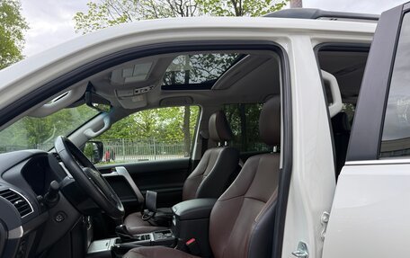 Toyota Land Cruiser Prado 150 рестайлинг 2, 2019 год, 5 690 000 рублей, 12 фотография