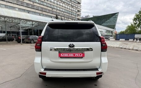 Toyota Land Cruiser Prado 150 рестайлинг 2, 2019 год, 5 690 000 рублей, 6 фотография