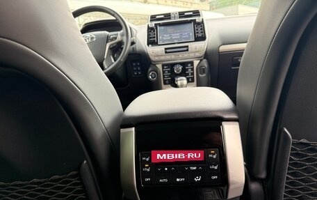 Toyota Land Cruiser Prado 150 рестайлинг 2, 2019 год, 5 690 000 рублей, 21 фотография