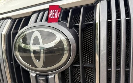 Toyota Land Cruiser Prado 150 рестайлинг 2, 2019 год, 5 690 000 рублей, 29 фотография