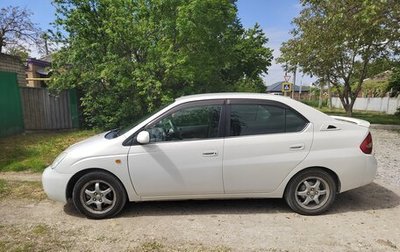 Toyota Prius IV XW50, 2000 год, 385 000 рублей, 1 фотография