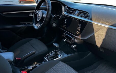 KIA Rio IV, 2021 год, 1 720 000 рублей, 25 фотография