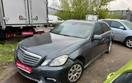 Mercedes-Benz E-Класс, 2011 год, 557 000 рублей, 2 фотография
