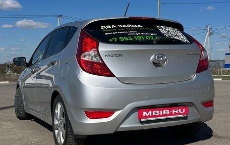 Hyundai Solaris II рестайлинг, 2012 год, 880 000 рублей, 3 фотография
