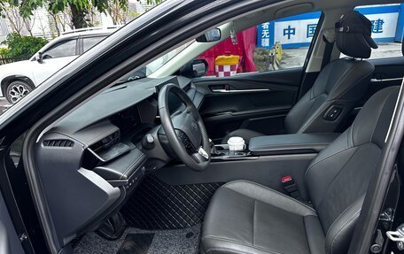 Toyota Camry, 2024 год, 3 280 000 рублей, 6 фотография