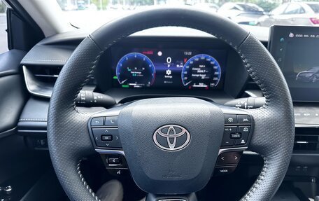 Toyota Camry, 2024 год, 3 280 000 рублей, 13 фотография
