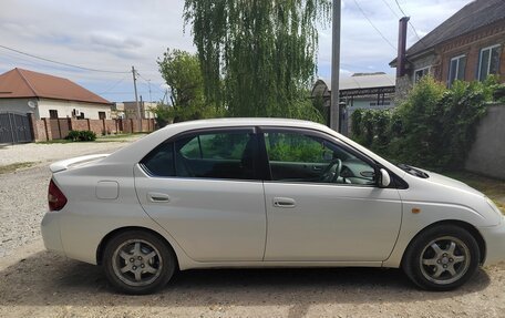 Toyota Prius IV XW50, 2000 год, 385 000 рублей, 5 фотография