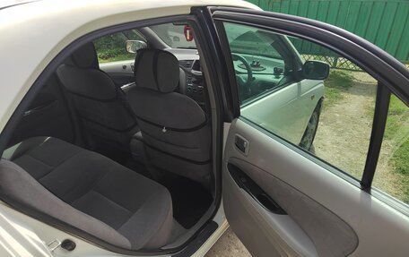 Toyota Prius IV XW50, 2000 год, 385 000 рублей, 9 фотография