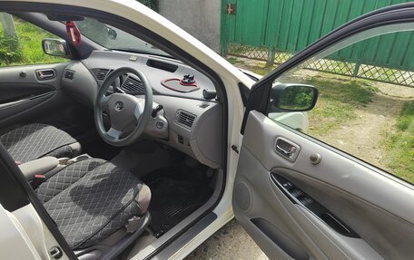 Toyota Prius IV XW50, 2000 год, 385 000 рублей, 8 фотография