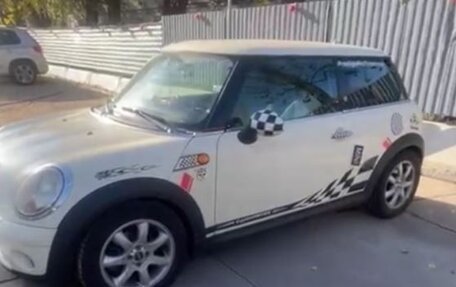 MINI Hatch, 2010 год, 800 000 рублей, 3 фотография
