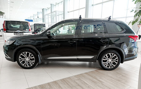 Mitsubishi Outlander III рестайлинг 3, 2018 год, 1 881 000 рублей, 8 фотография