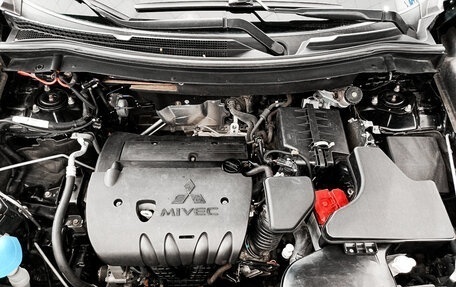 Mitsubishi Outlander III рестайлинг 3, 2018 год, 1 881 000 рублей, 9 фотография