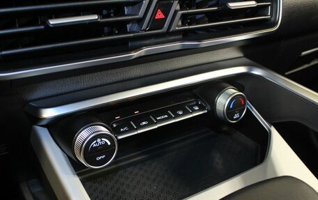 Geely Coolray I, 2022 год, 1 860 000 рублей, 13 фотография