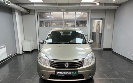 Renault Sandero I, 2013 год, 650 000 рублей, 2 фотография