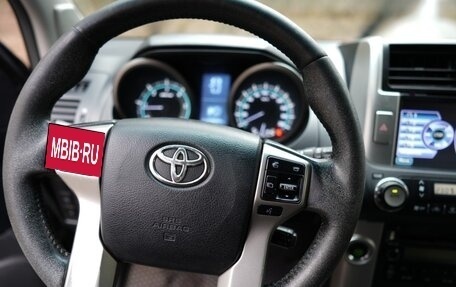 Toyota Land Cruiser Prado 150 рестайлинг 2, 2013 год, 2 450 000 рублей, 8 фотография