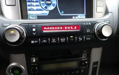 Toyota Land Cruiser Prado 150 рестайлинг 2, 2013 год, 2 450 000 рублей, 15 фотография