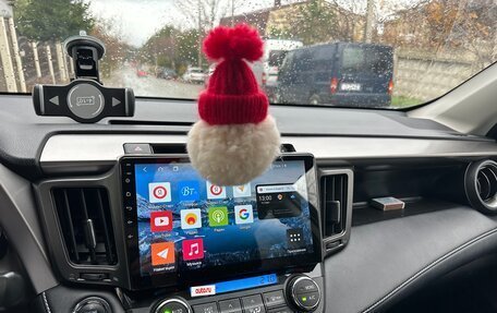 Toyota RAV4, 2018 год, 2 500 000 рублей, 9 фотография