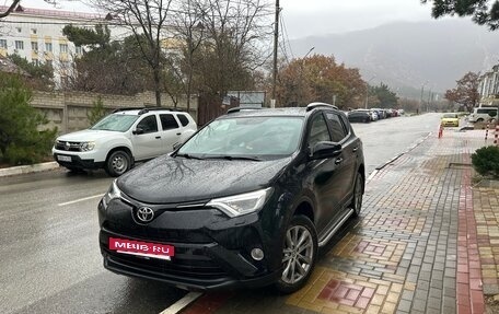 Toyota RAV4, 2018 год, 2 500 000 рублей, 4 фотография