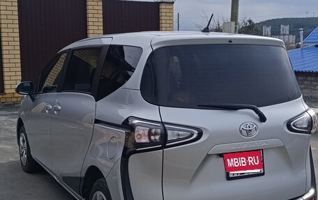 Toyota Sienta II, 2019 год, 1 550 000 рублей, 6 фотография