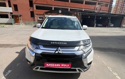 Mitsubishi Outlander III рестайлинг 3, 2020 год, 2 300 000 рублей, 1 фотография