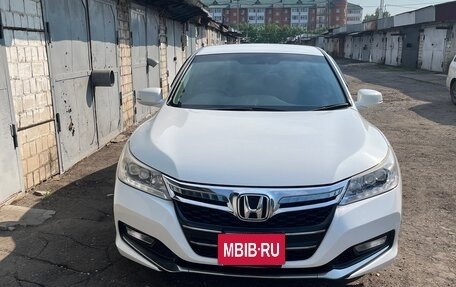 Honda Accord IX рестайлинг, 2013 год, 1 850 000 рублей, 13 фотография