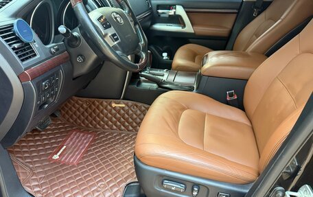 Toyota Land Cruiser 200, 2015 год, 4 300 000 рублей, 9 фотография
