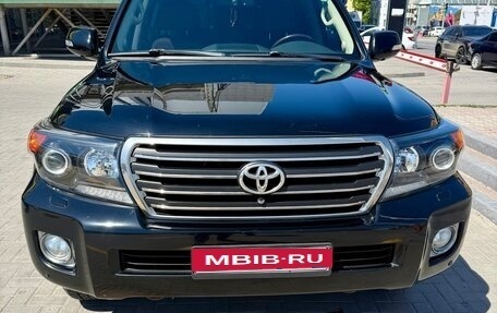 Toyota Land Cruiser 200, 2015 год, 4 300 000 рублей, 6 фотография