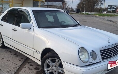 Mercedes-Benz E-Класс, 1996 год, 480 000 рублей, 4 фотография